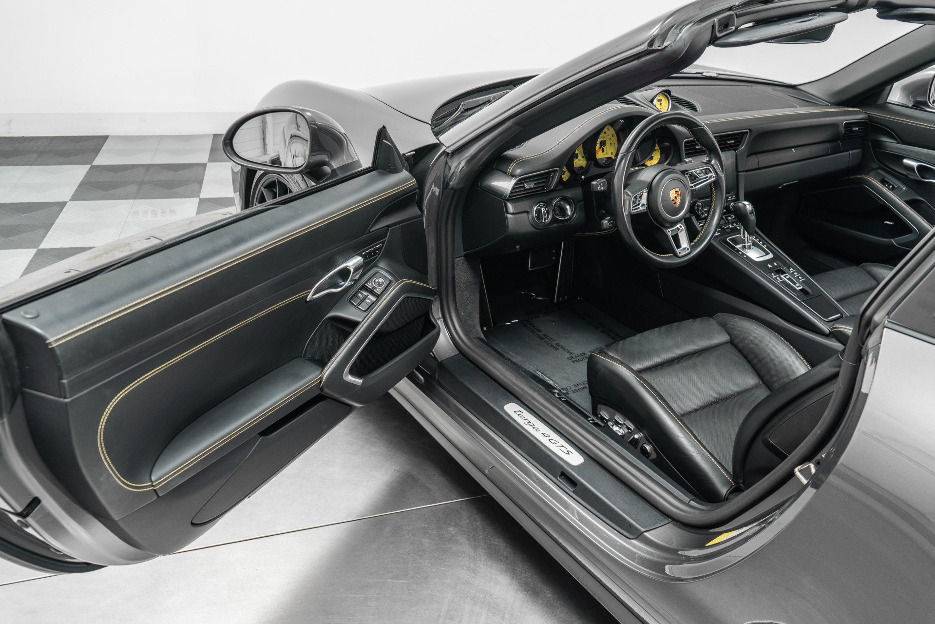 Used 2018 Porsche 911 Targa 4 GTS AWD/4WD image 23