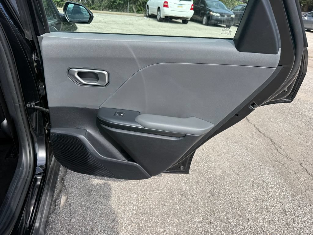 Used 2025 Kia K4 FWD image 32