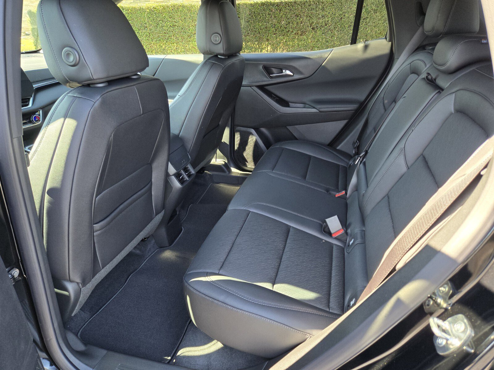 New 2026 Chevrolet Equinox LT w/ Convenience Package II image 6