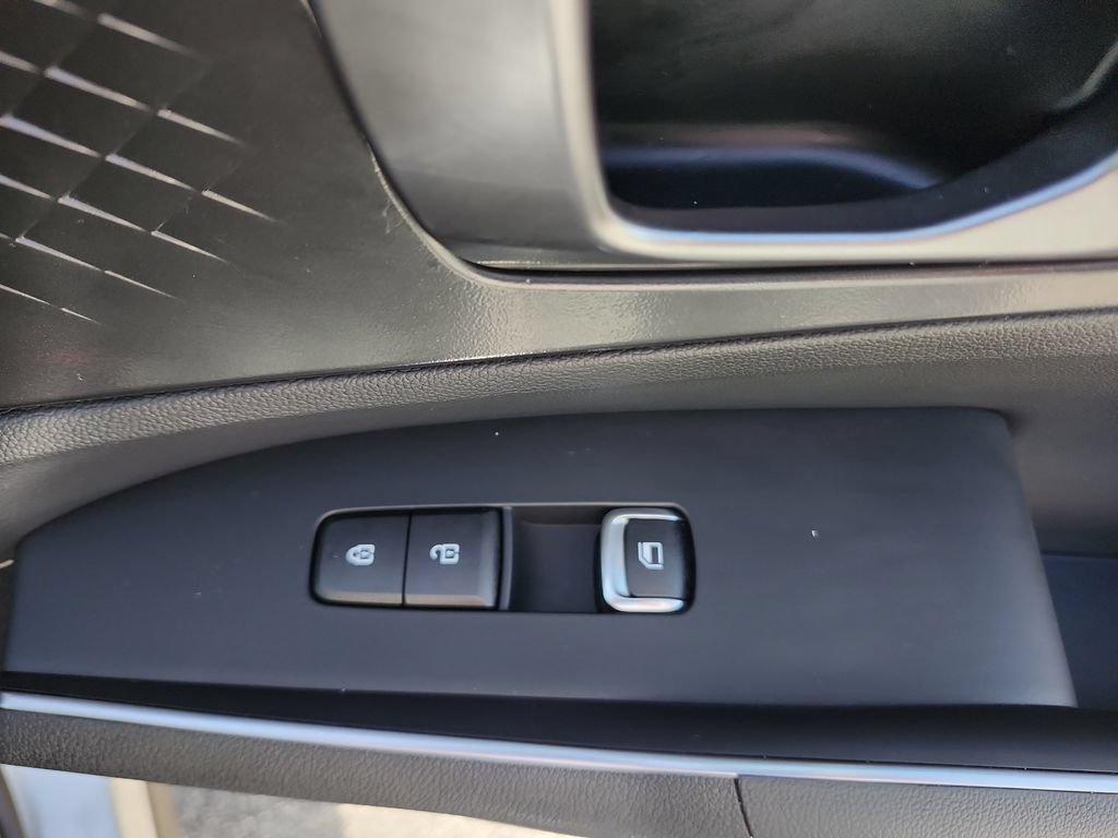 Used 2022 Kia Sorento S FWD image 25