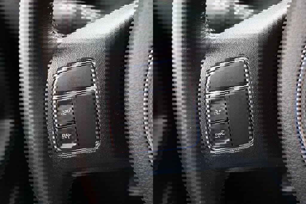 Used 2017 Jeep Wrangler Unlimited Rubicon w/ Dual Top Group image 23