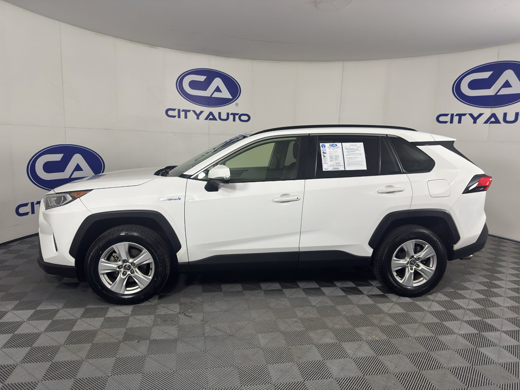 Used 2020 Toyota RAV4 XLE w/ Convenience Package image 6