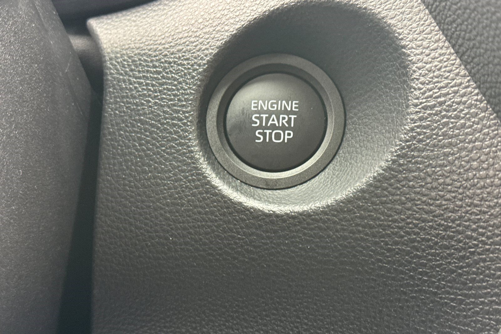 Used 2026 Toyota Corolla Cross LE FWD image 16