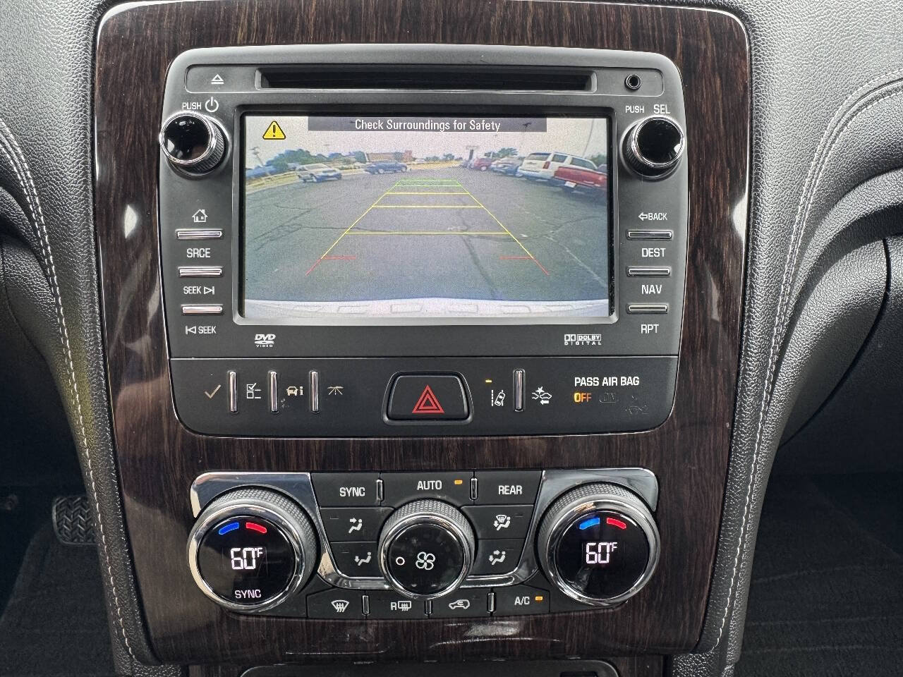 Used 2017 Chevrolet Traverse Premier FWD image 29