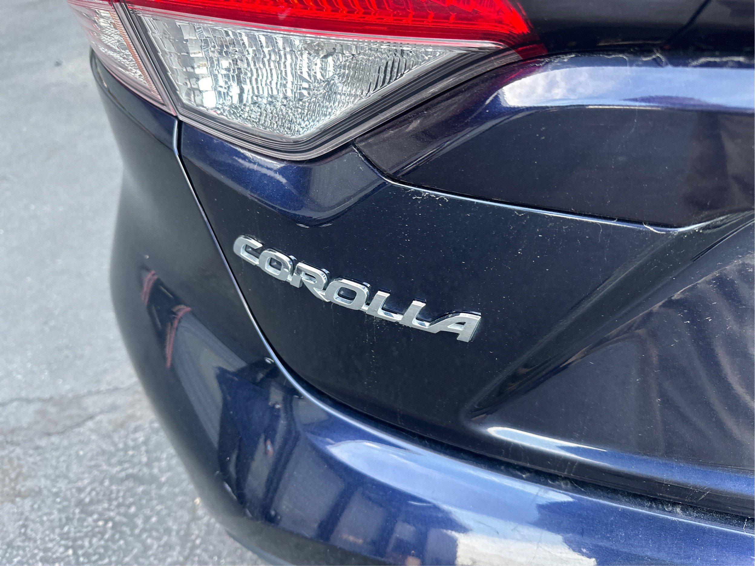 Used 2025 Toyota Corolla LE FWD image 23