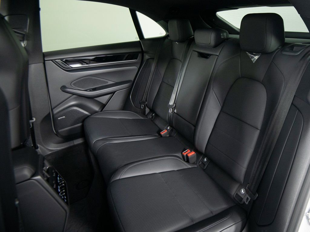 New 2026 Porsche Macan 4 Electric image 35