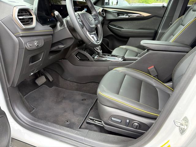 Used 2024 Chevrolet TrailBlazer ACTIV w/ Driver Confidence Package FWD image 9