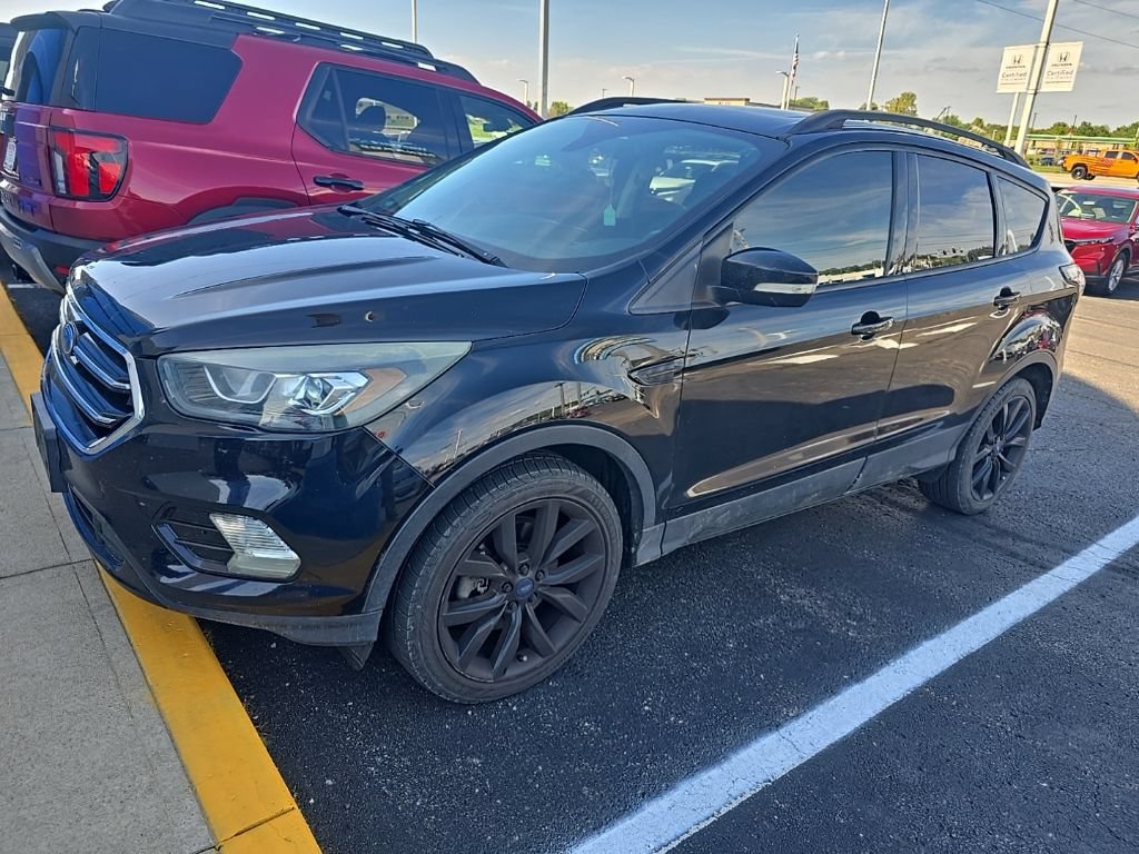 Used 2017 Ford Escape Titanium AWD/4WD image 1
