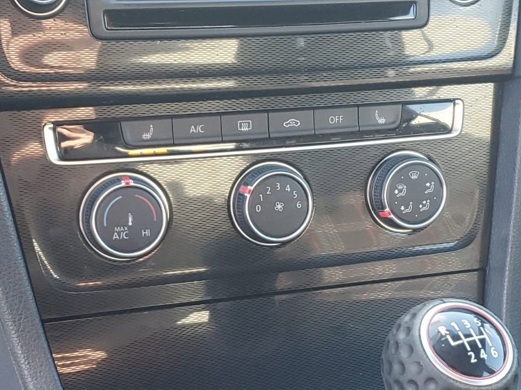 Used 2016 Volkswagen GTI S image 22