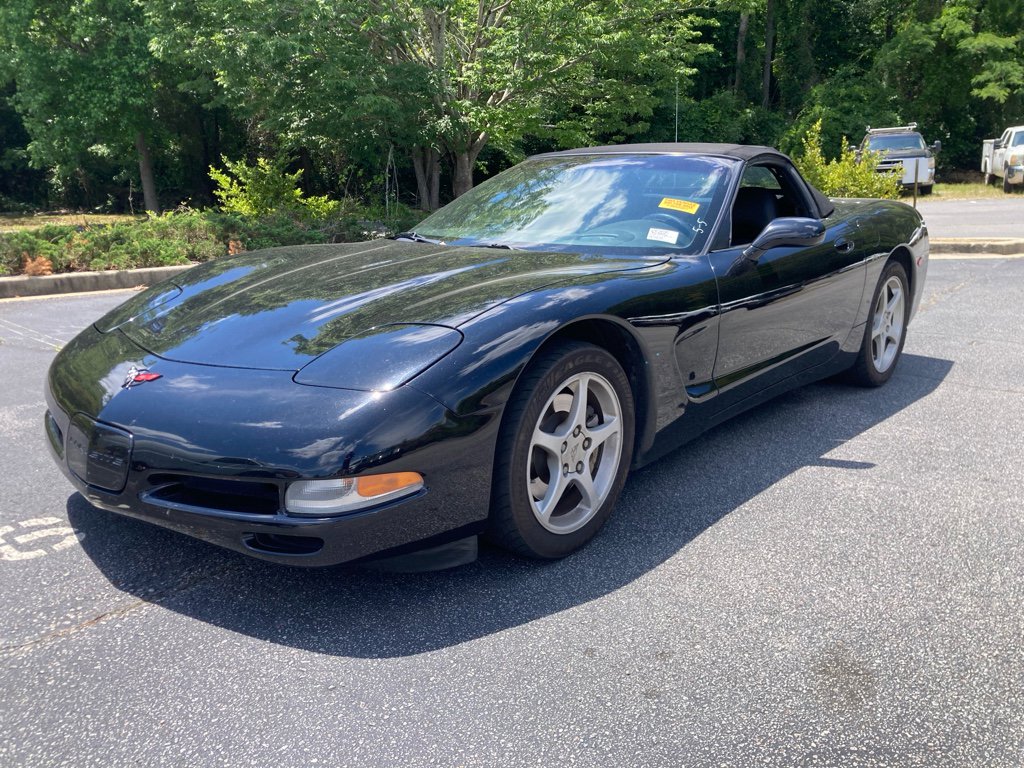 Used 2002 Chevrolet Corvette Convertible w/ Preferred Equipment Group2 RWD image 2