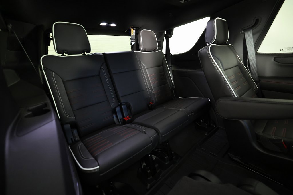 Used 2025 GMC Yukon AT4 Ultimate w/ LPO, Illumination Package image 12