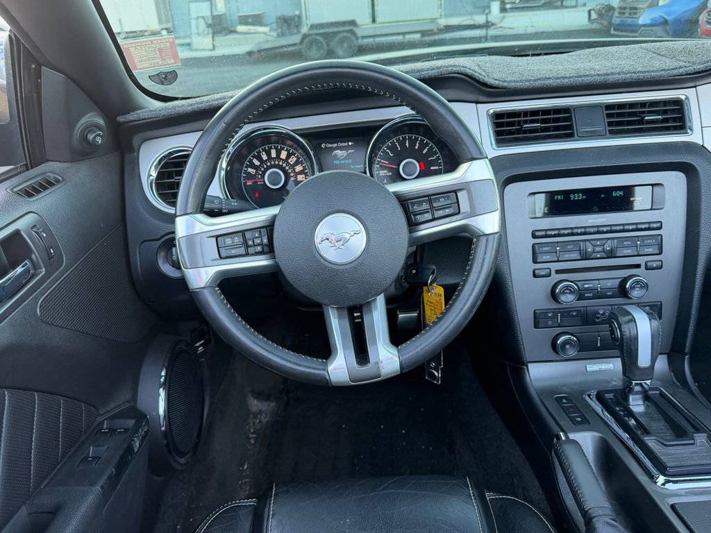 Used 2014 Ford Mustang Premium RWD image 9