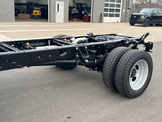 New 2026 Ford F550 4x4 Regular Cab Super Duty image 7