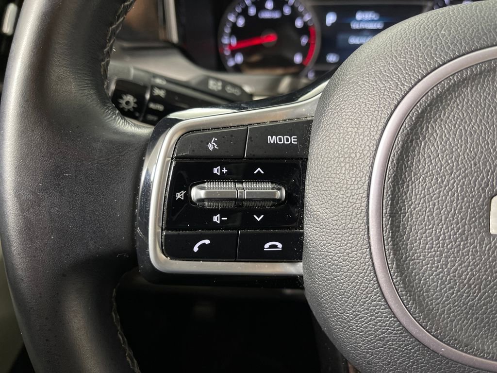 Used 2023 Kia Sorento S image 28