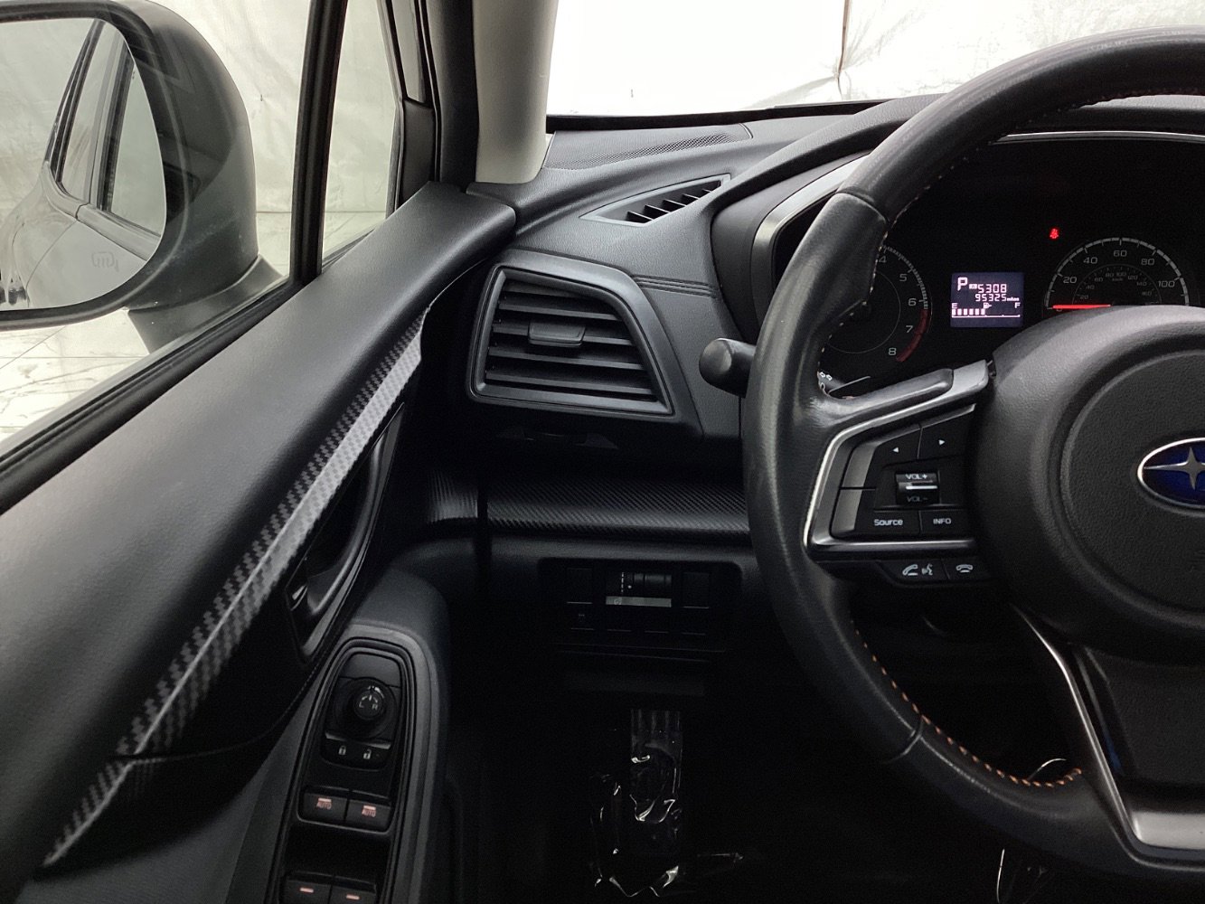 Used 2019 Subaru Crosstrek 2.0i Premium image 32