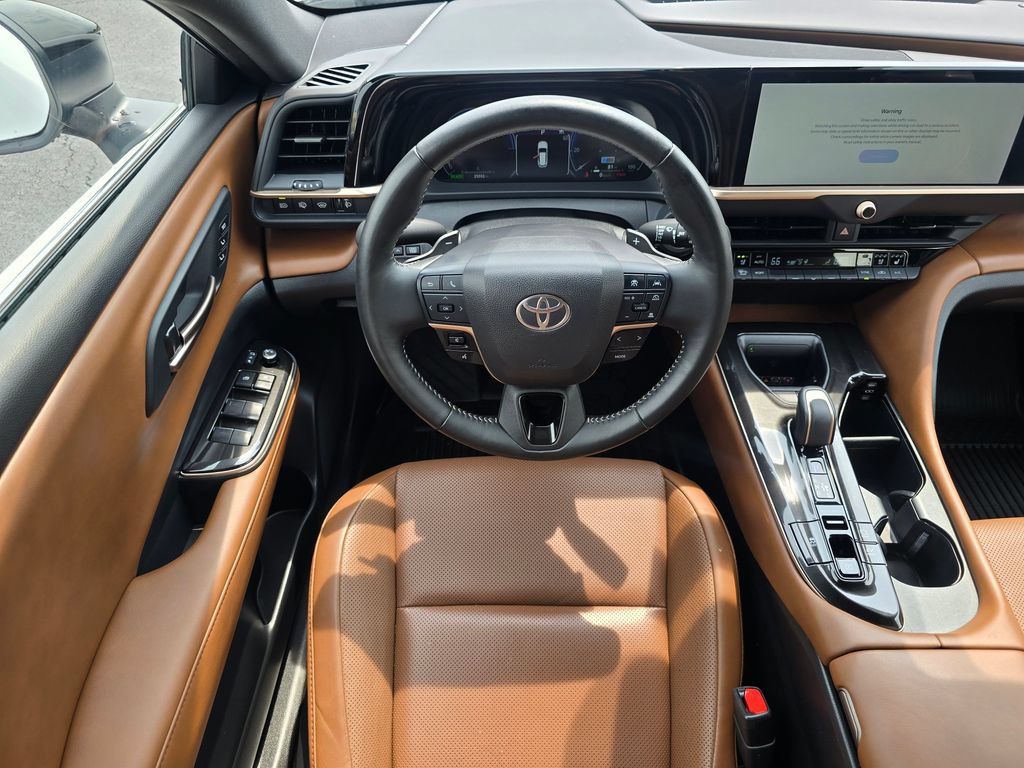 Used 2025 Toyota Crown Signia AWD/4WD image 18