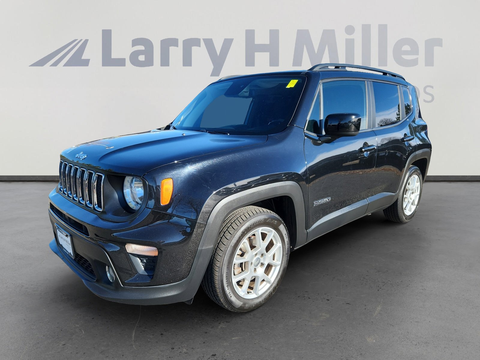 Used 2020 Jeep Renegade Latitude w/ Popular Equipment Group image 1