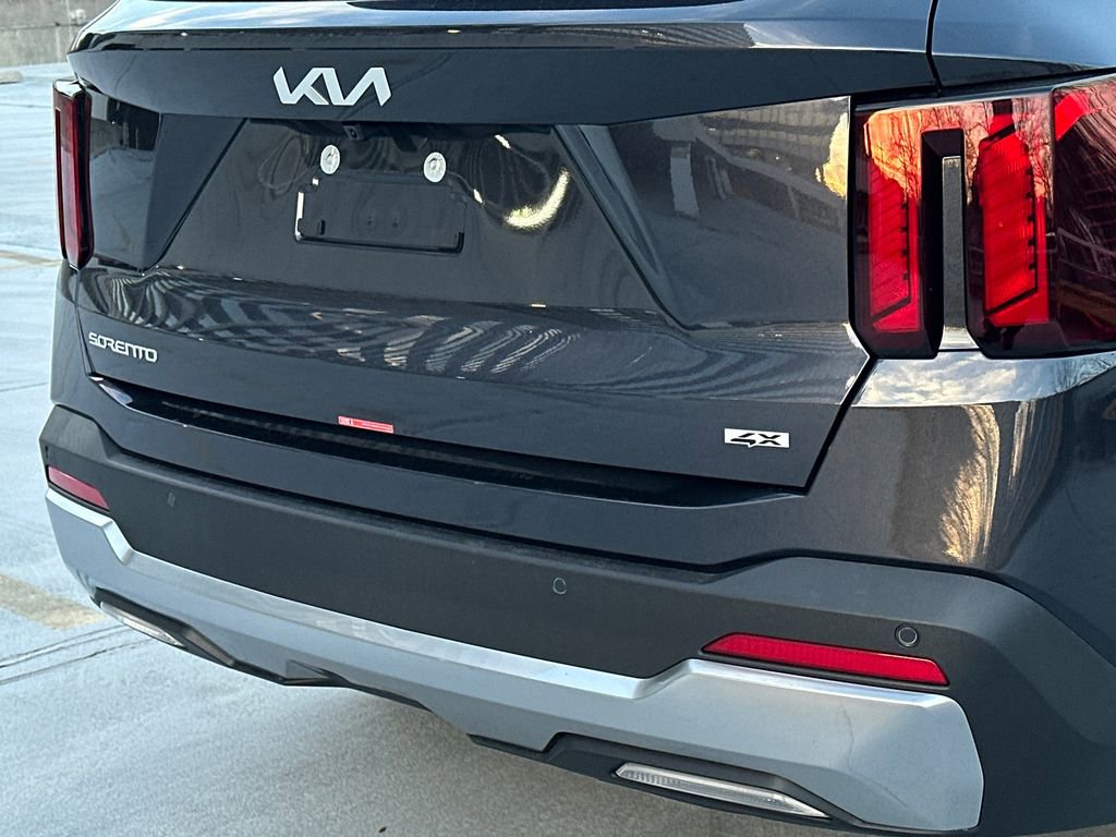 New 2026 Kia Sorento S image 5