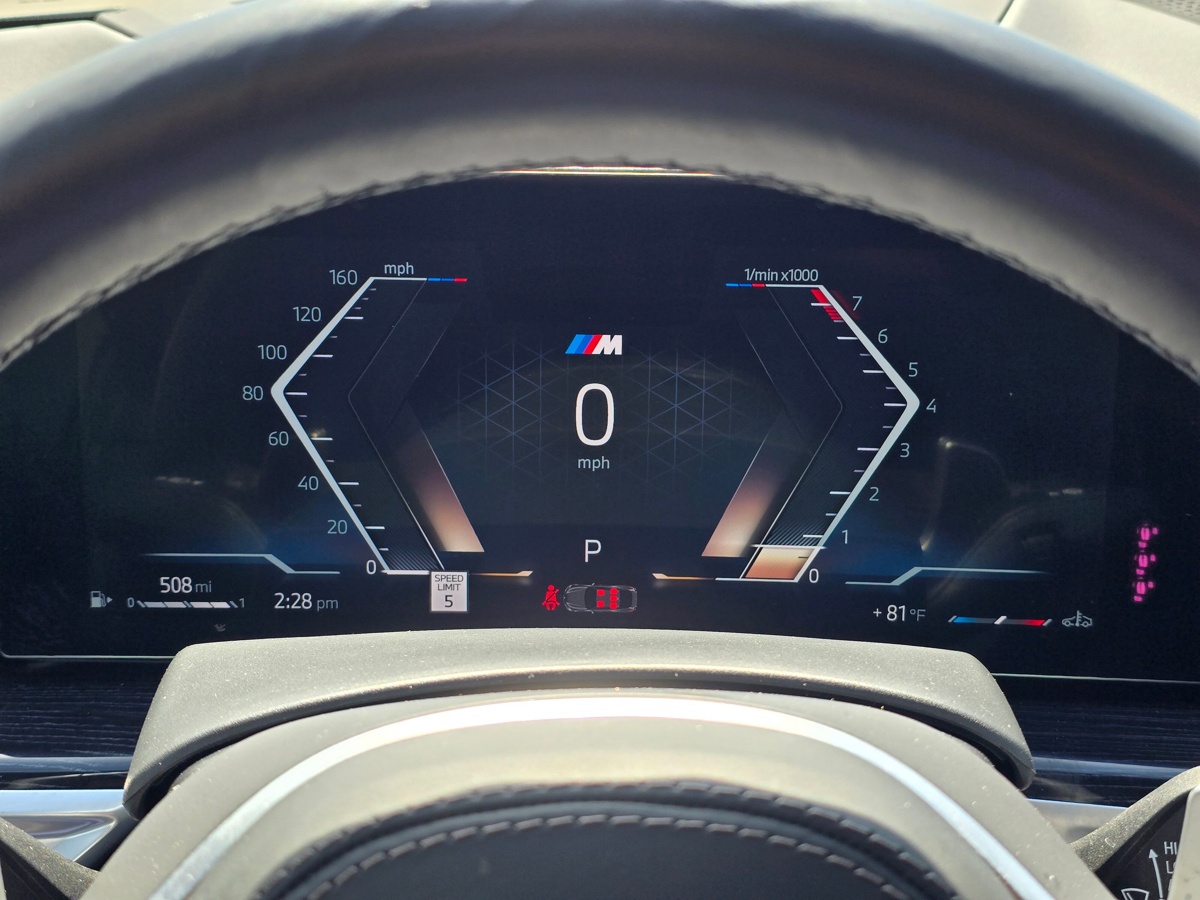 Certified 2025 BMW X6 xDrive40i w/ Executive Package image 17