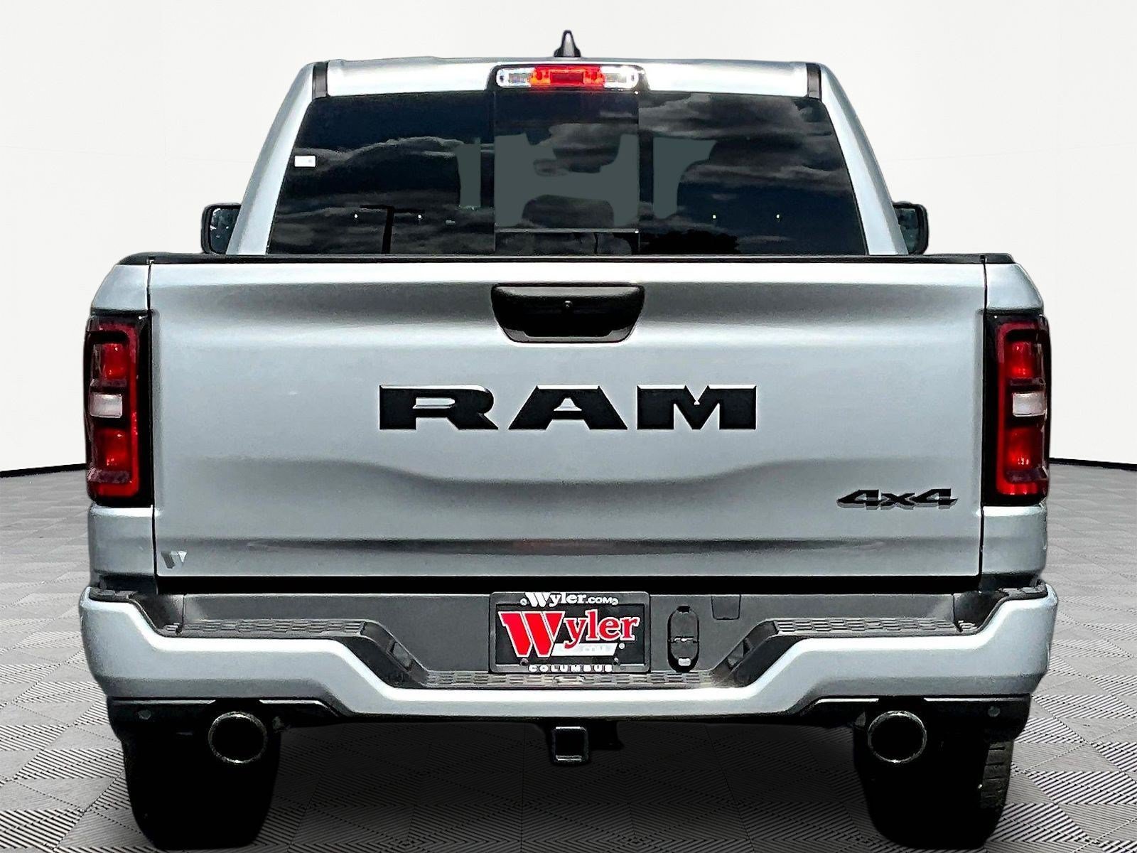 New 2026 RAM 1500 Express AWD/4WD image 5
