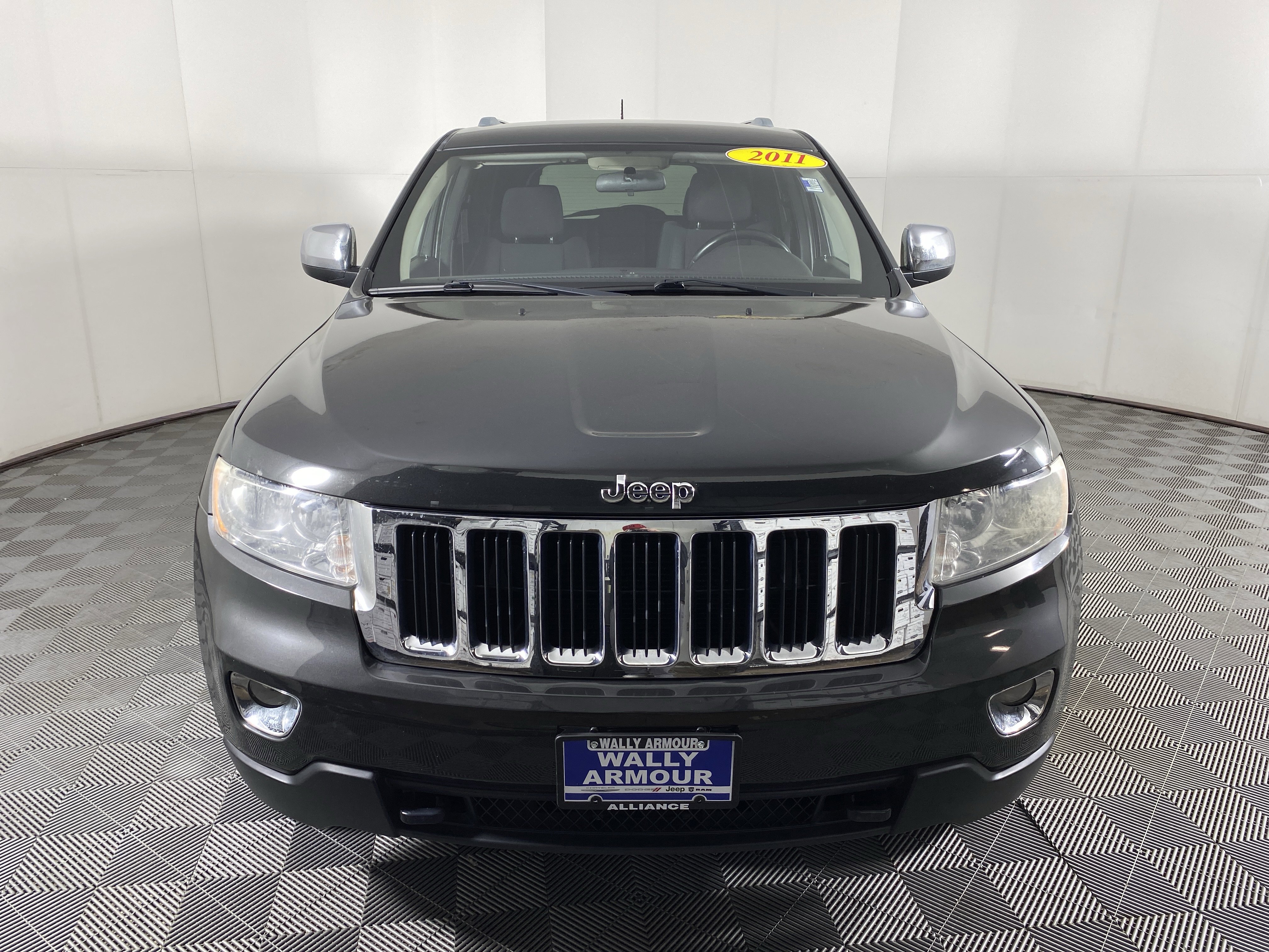Used 2011 Jeep Grand Cherokee Laredo AWD/4WD image 7