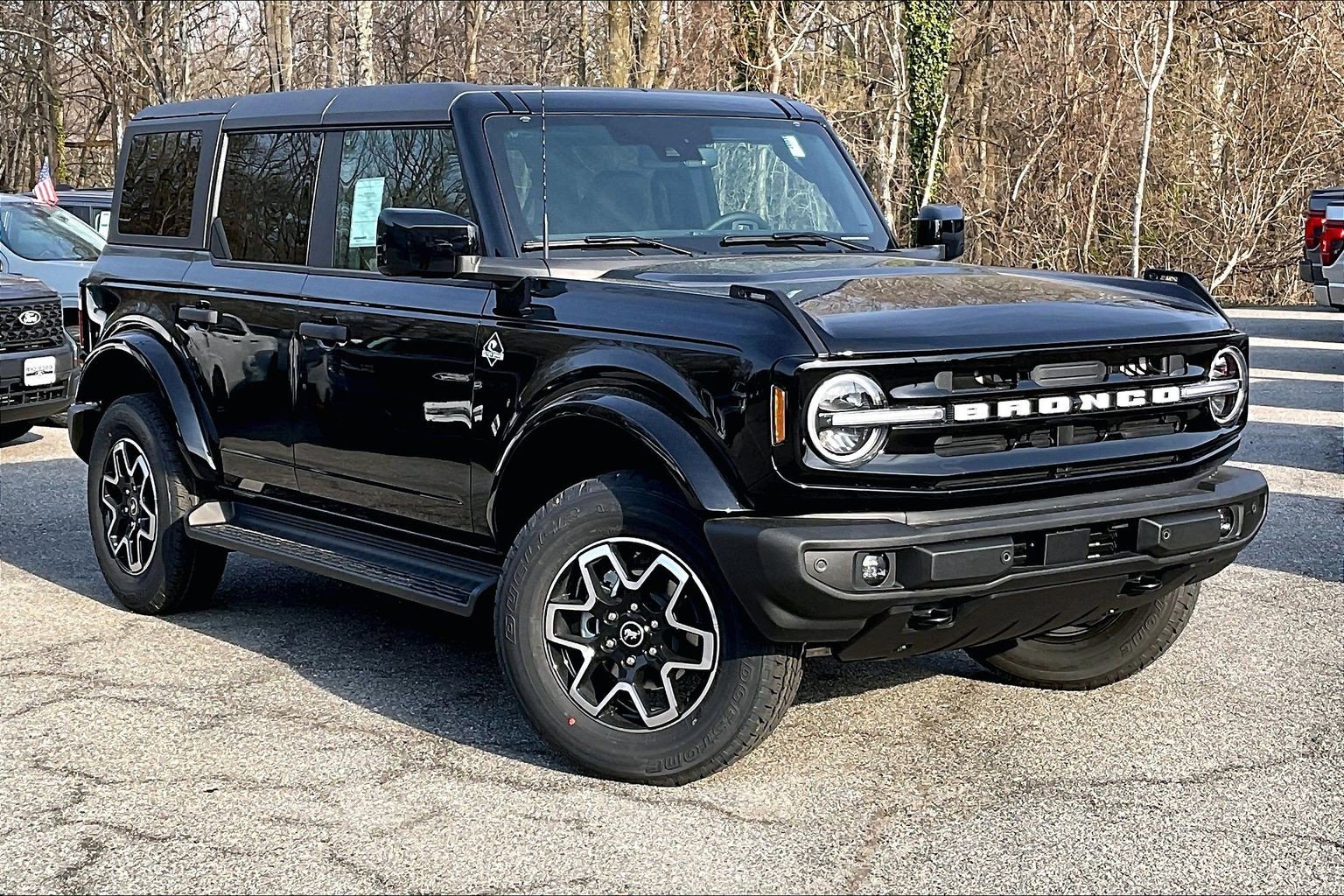 New 2026 Ford Bronco Outer Banks AWD/4WD image 1