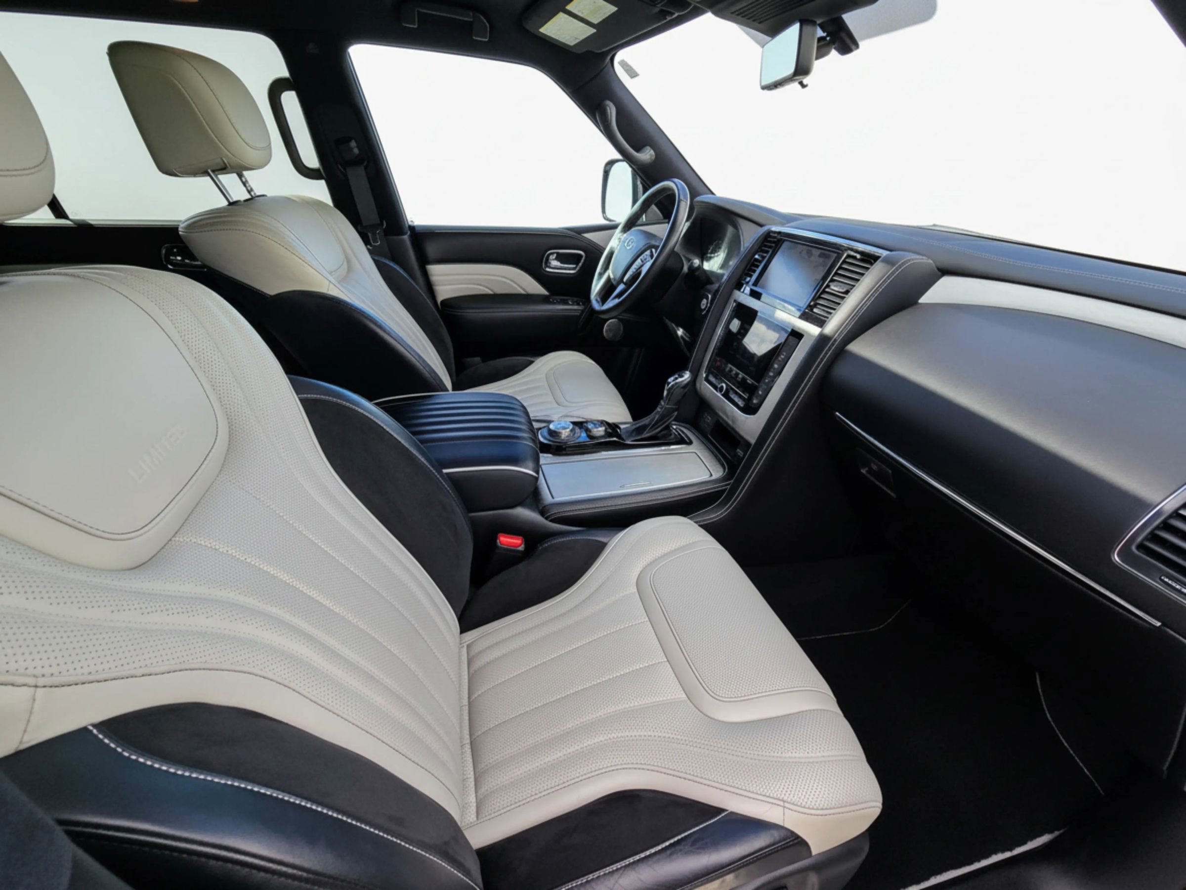 Used 2020 INFINITI QX80 Limited w/ All-Season Package AWD/4WD image 15
