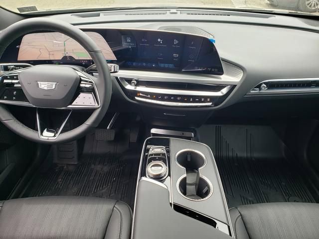 New 2025 Cadillac Lyriq Luxury w/ LPO, Floor Liner Package image 16