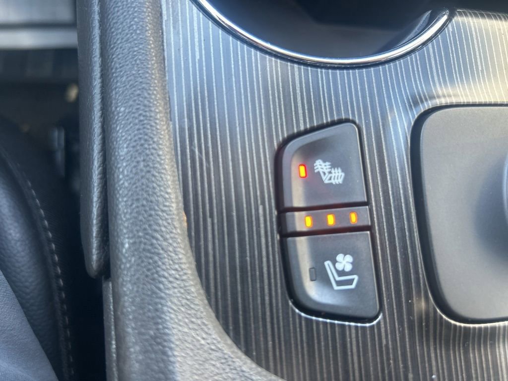 Used 2020 GMC Acadia SLT w/ Premium Package image 5