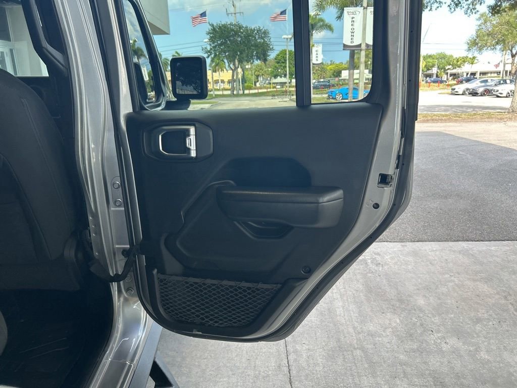 Used 2018 Jeep Wrangler Unlimited Sport S AWD/4WD image 30