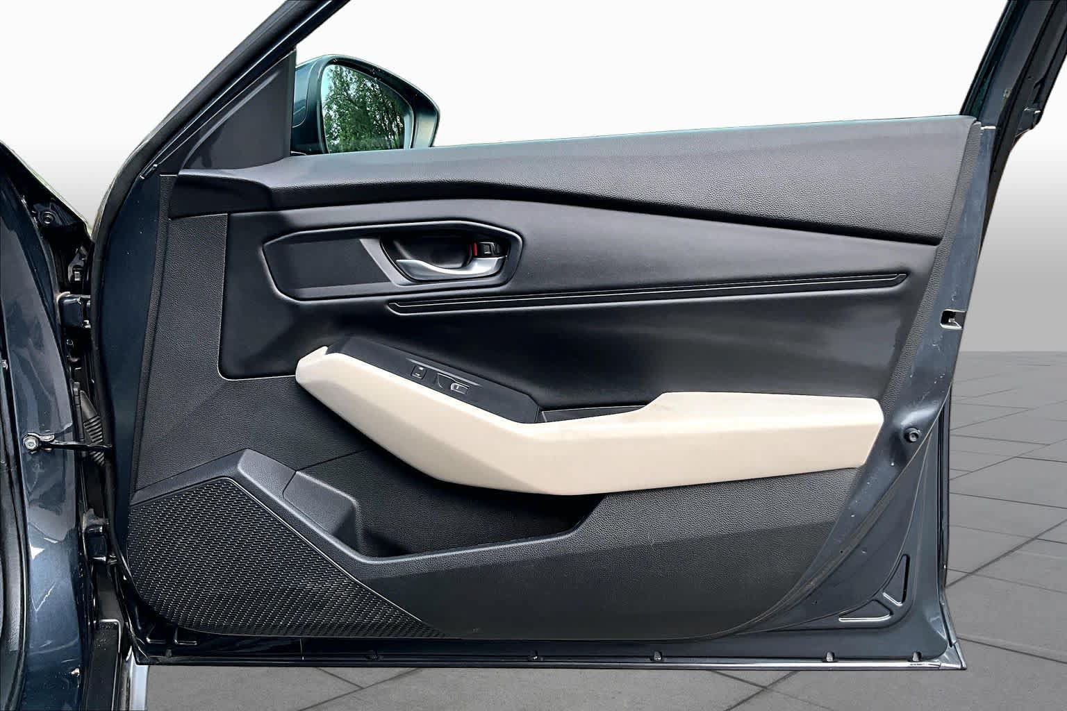 Used 2023 Honda Accord EX image 22