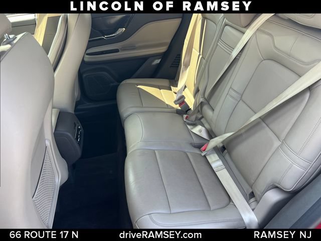 Used 2022 Lincoln Corsair AWD w/ Premium Package image 18