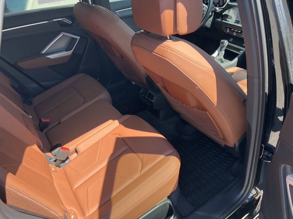 Used 2020 Audi Q3 2.0T Prestige w/ Prestige Package image 57