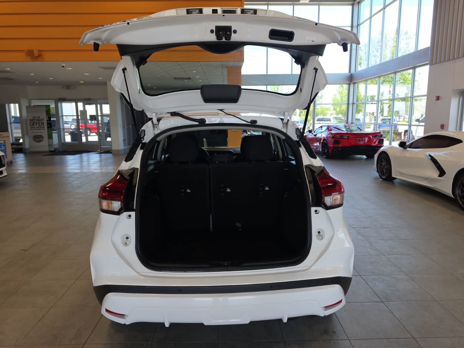 Used 2022 Nissan Kicks S FWD image 29