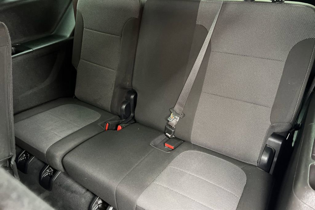 Used 2023 Chevrolet Traverse LT image 19