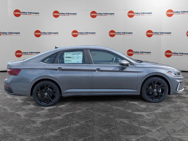 New 2026 Volkswagen Jetta SE FWD image 4