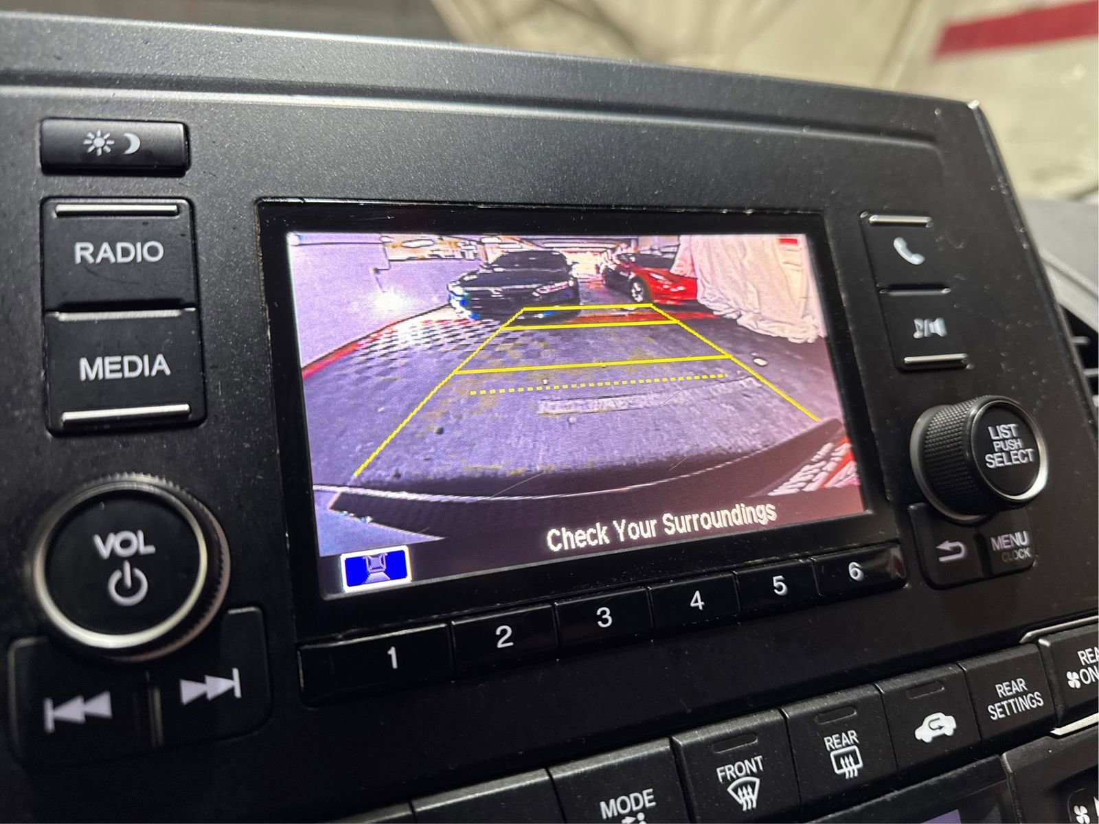 Used 2018 Honda Odyssey LX image 21