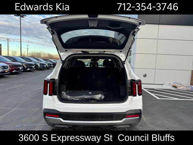 New 2025 Kia Sorento S w/ Panoramic Sunroof Package image 12