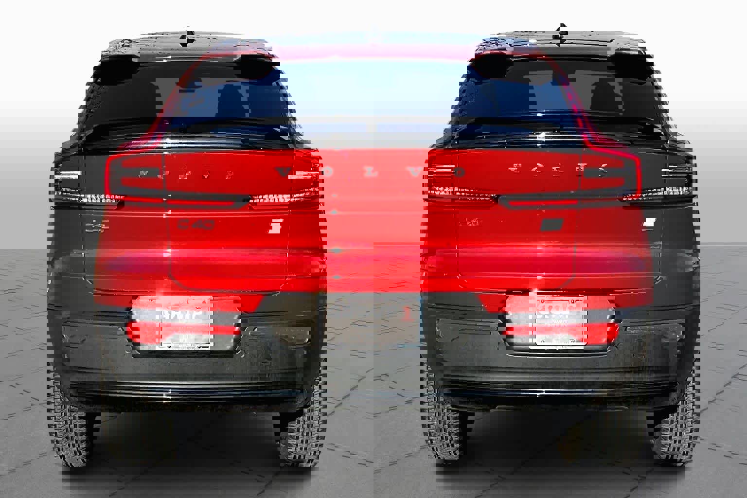 Certified 2023 Volvo C40 P8 Recharge Ultimate image 4