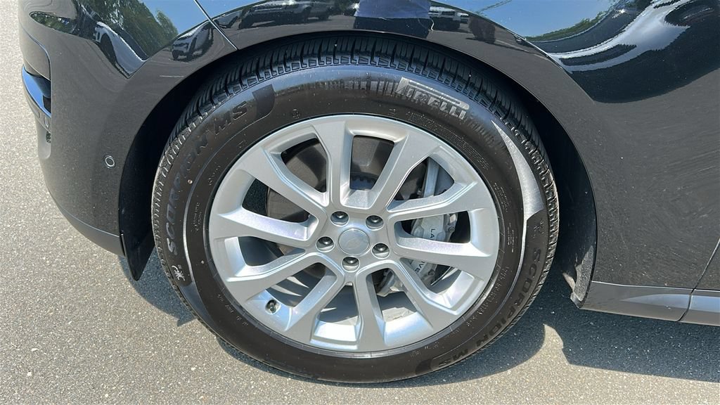 Certified 2025 Land Rover Range Rover Sport AWD/4WD image 8