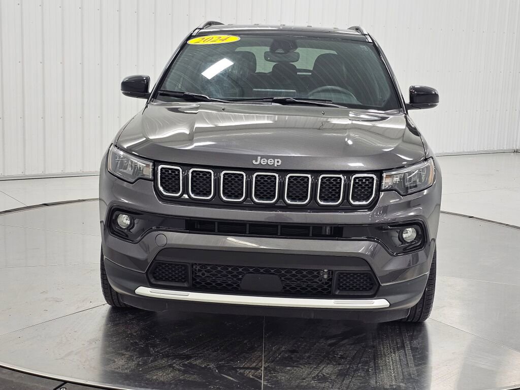Used 2024 Jeep Compass Limited image 35