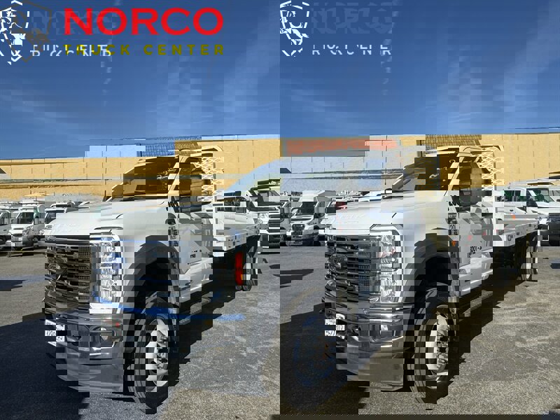 Used 2023 Ford F550 2WD Regular Cab Super Duty image 4