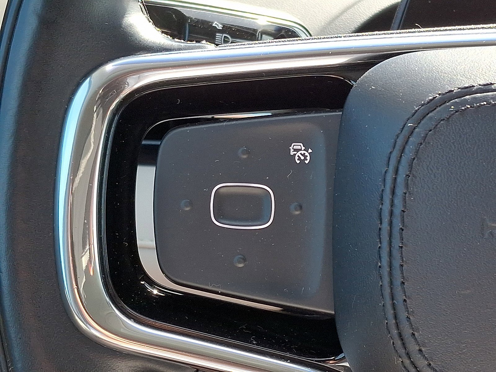 Certified 2024 Lincoln Nautilus Reserve AWD/4WD image 19