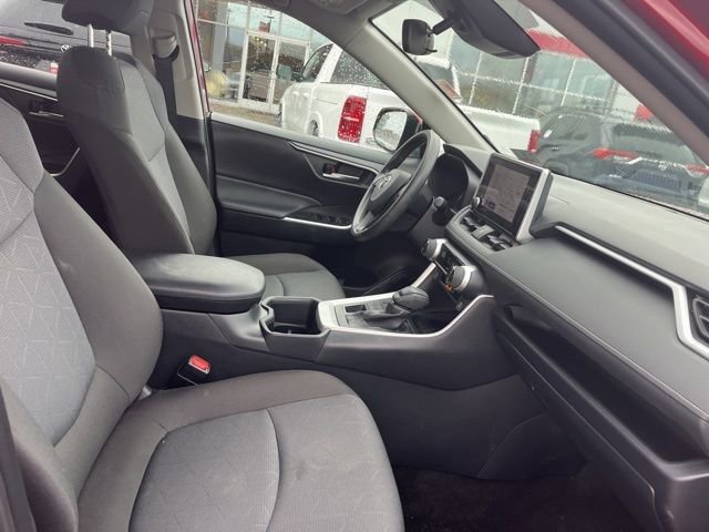 Used 2025 Toyota RAV4 XLE image 23