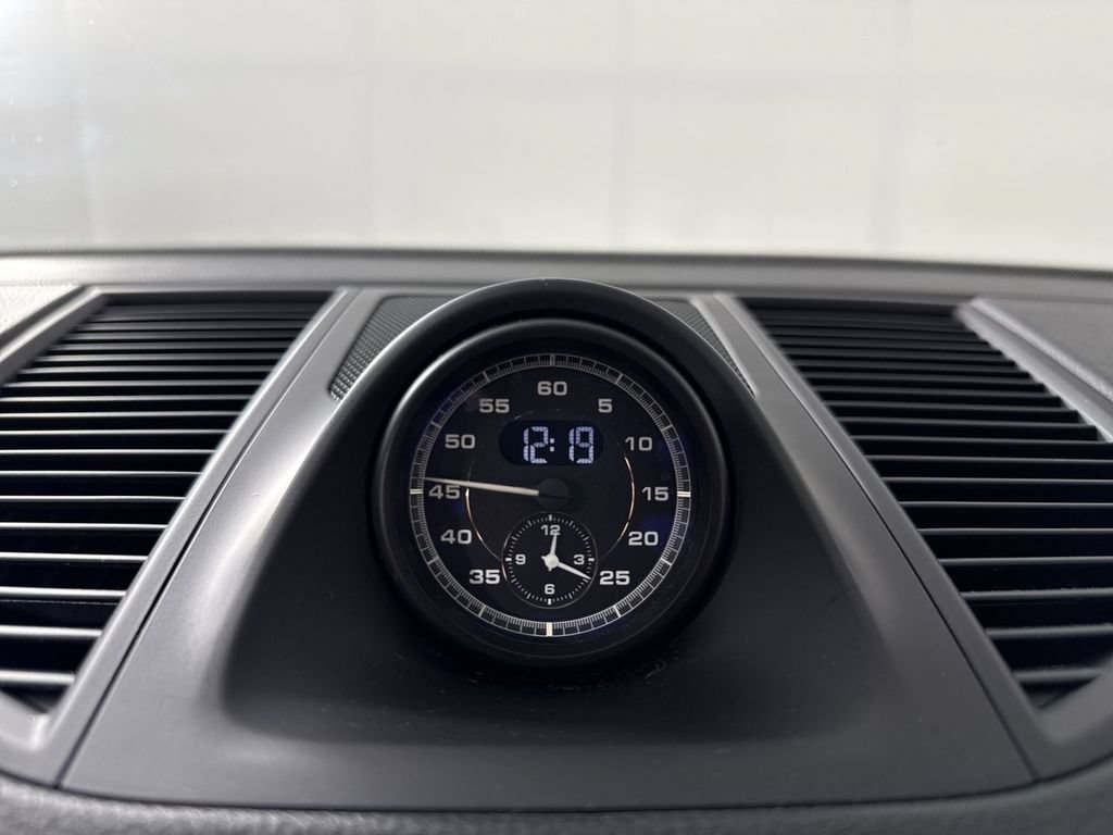 Certified 2022 Porsche Macan S w/ Premium Package Plus AWD/4WD image 28