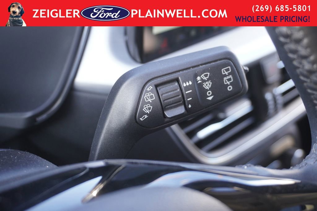 Used 2024 Ford Escape Platinum image 30