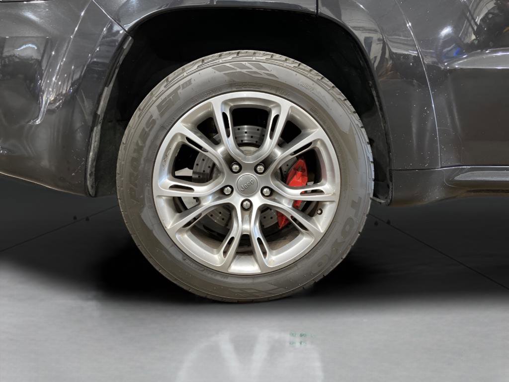 Used 2012 Jeep Grand Cherokee SRT8 w/ Luxury Group II image 21