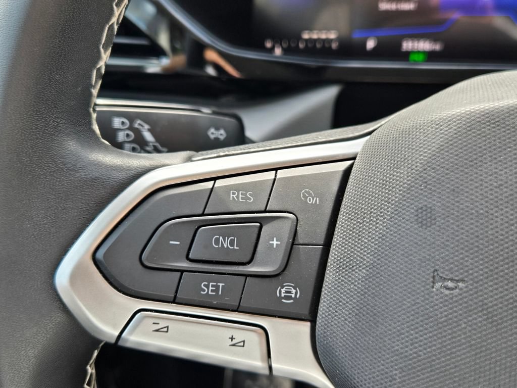 Certified 2023 Volkswagen Taos S FWD image 23