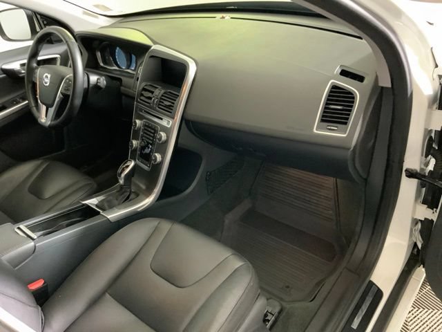 Used 2016 Volvo XC60 T5 Premier w/ Protection Package AWD/4WD image 30