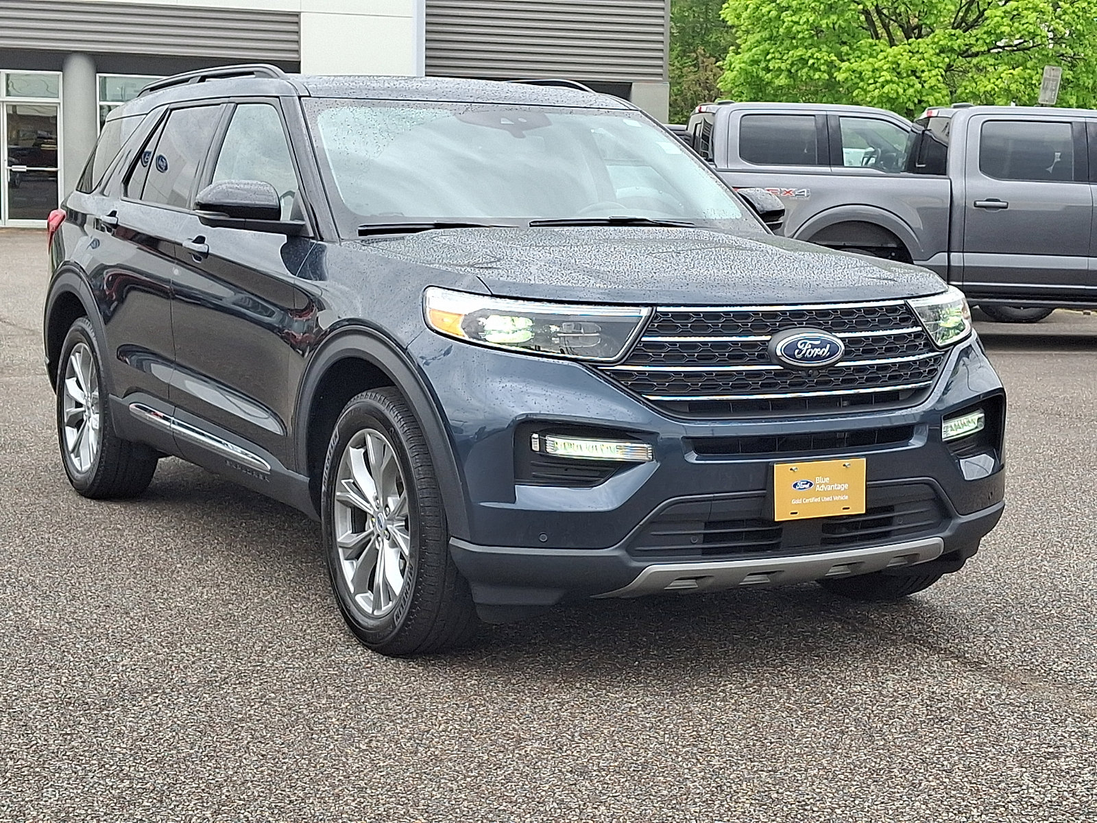 Certified 2023 Ford Explorer XLT w/ Equipment Group 202A AWD/4WD image 2